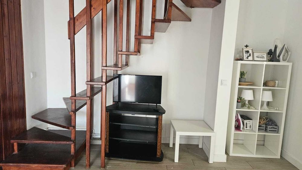 T4+1 Duplex 144 m2 Santo António dos Cavaleiros, Loures