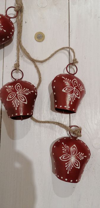 Dzwonki metalowe, dzwonki czerwone, dzwonki indyjskie