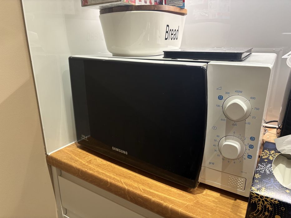 Mikrofala Samsung GE711K
