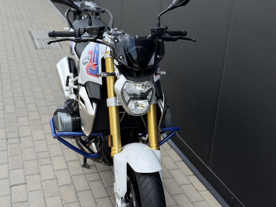 2021 BMW R1250R HP
