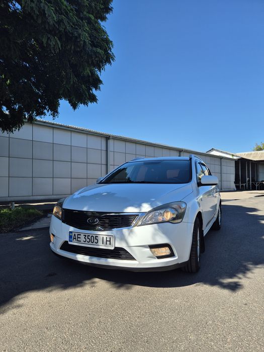 Продам Kia Ceed 2012