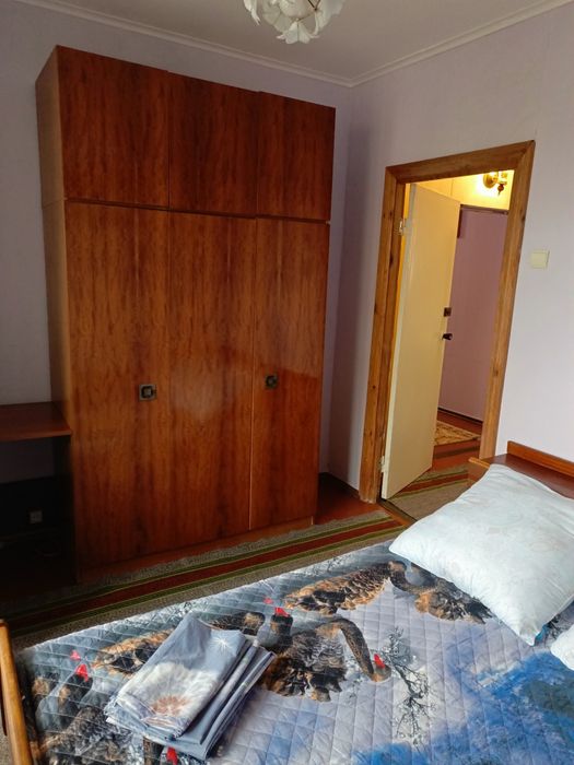 Подобово здам квартиру. Пуща водиця. Київ. Трикімнатна. Бронювання.