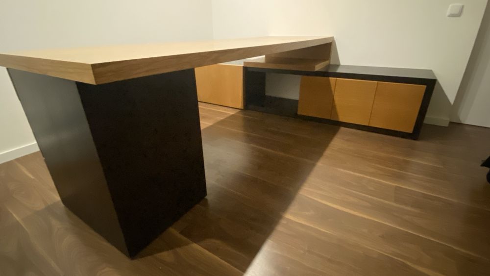 Secretária de escritorio grande + moveis de apoio