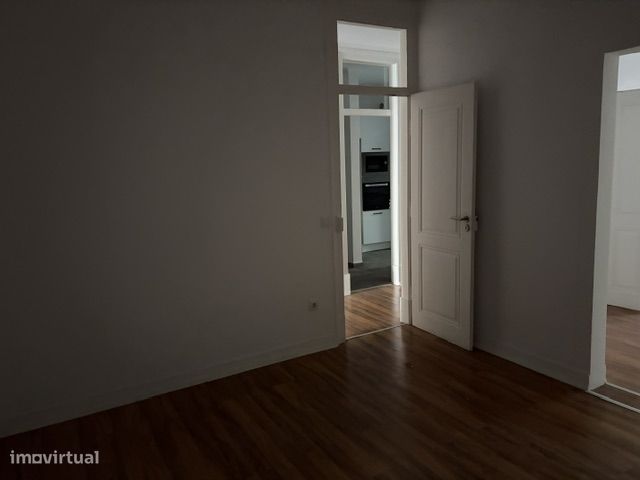 T2 em Santo António, Lisboa - Pronto a Habitar