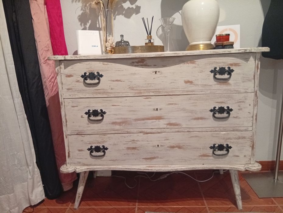 Vendo cómoda antiga restaurada