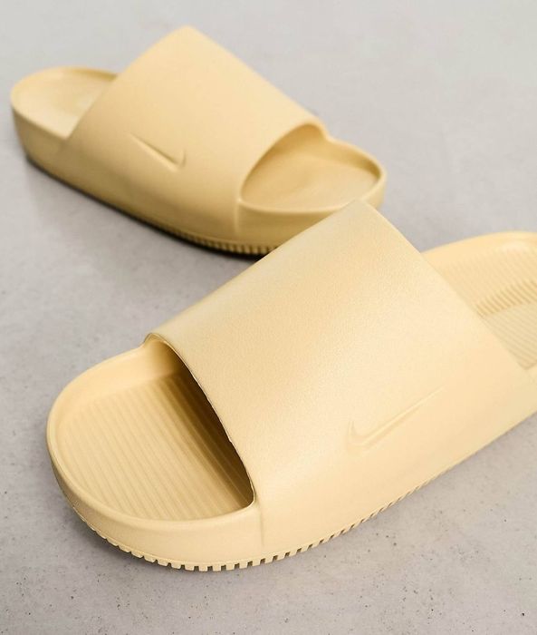 Nike Calm Slide 
DX4816-200