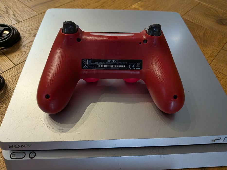 Konsola ps4 Playstation 4