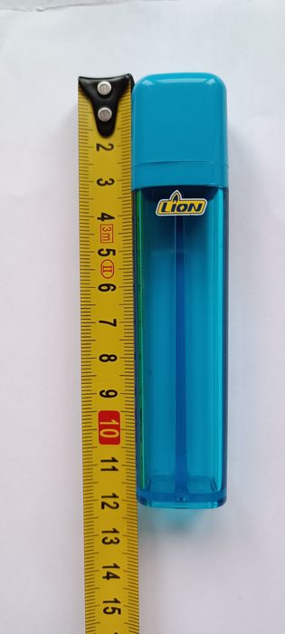 Продам бытовую многоразовую газовую зажигалку "Lion" (БЕЗ ГАЗА!)