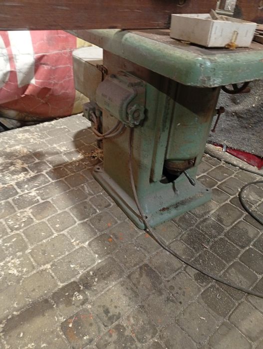 Frezarka dolno wrzecionowa do drewna