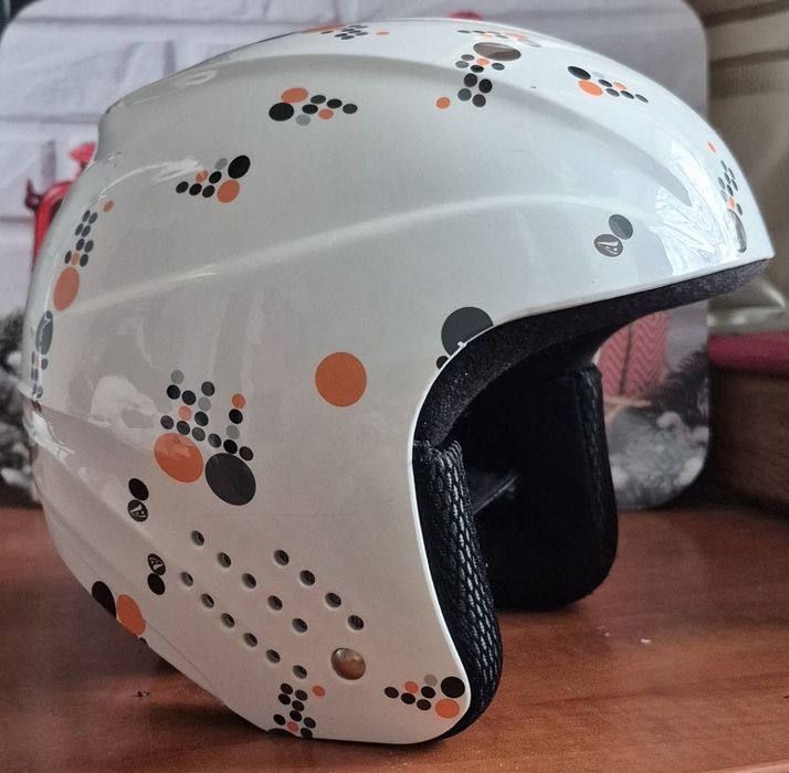 Kask narciarski dziecięcy