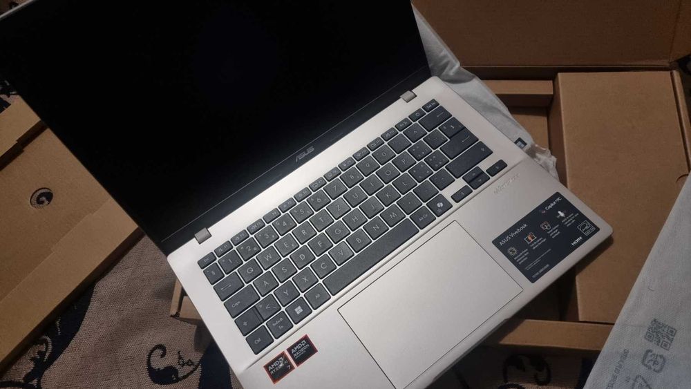 Ноутбук ASUS Vivobook 14 M1407