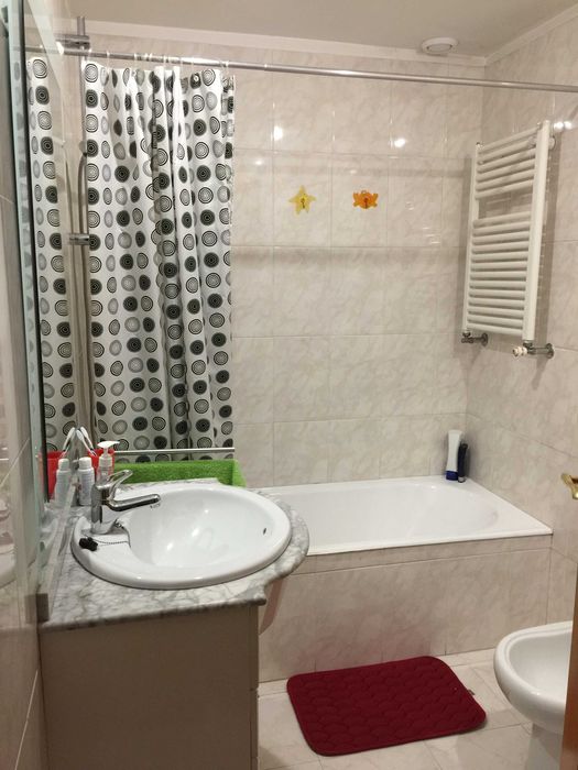 Quarto individual junto ao Amial/ Colégio Luso Francês