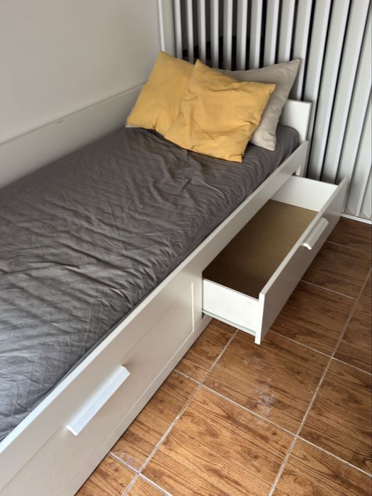 Sofá-cama retratil IKEA BRIMNES