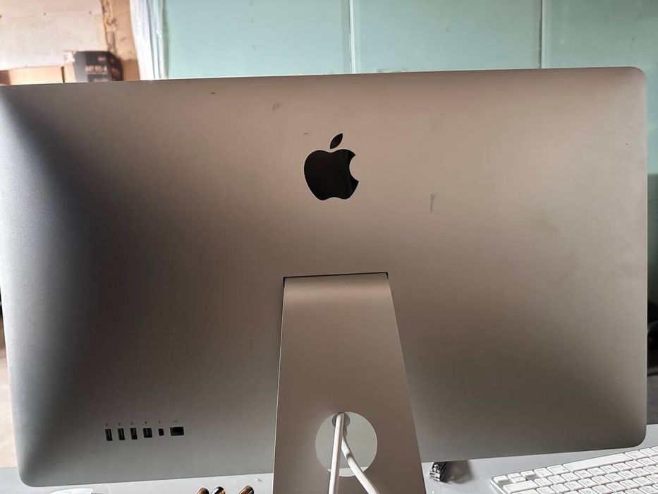 Apple Thunderbolt Display монітор 27’