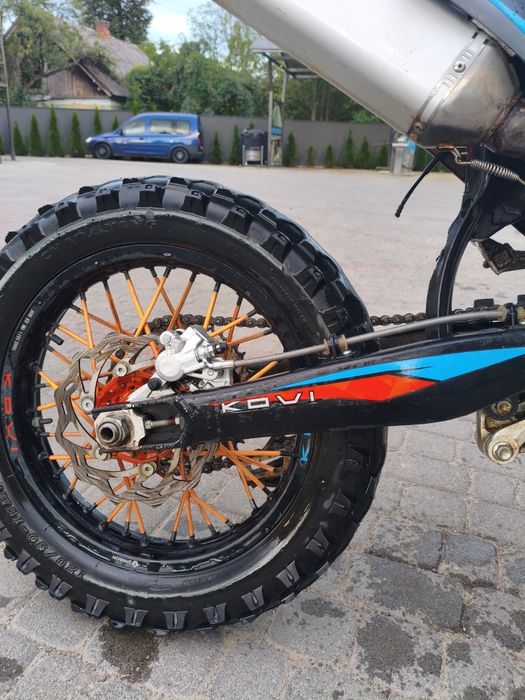 Продаю мотоцикл Кові адванс 250