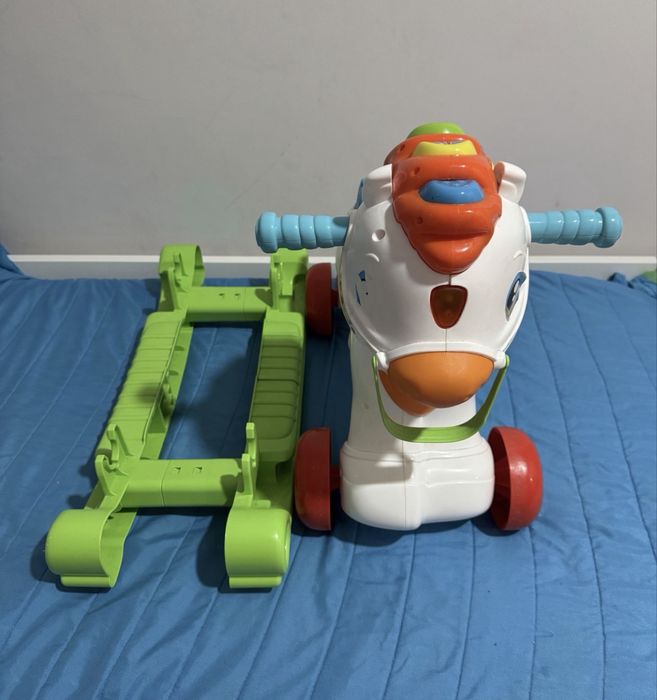 Cavalinho da clementoni, 3 em 1 (balança, andador e atividades)