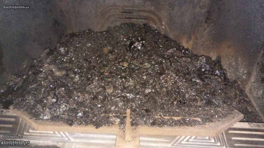 Técnico credenciado em Limpezas de chaminé e manutenção de ares condic