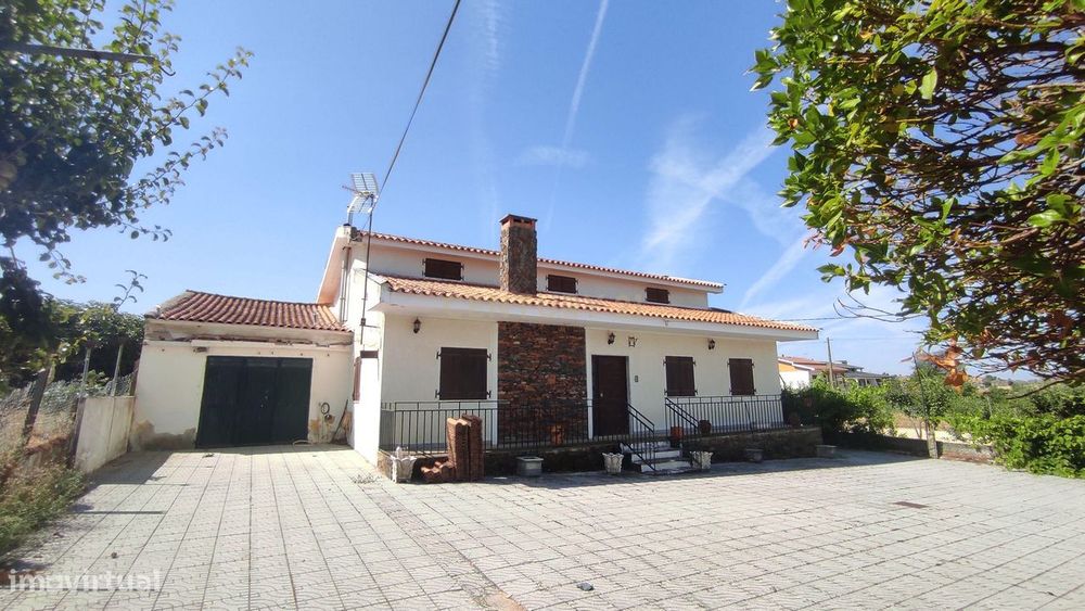 Modern House in Vimioso with Garden and Garage