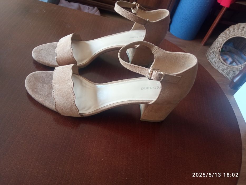 Buty damskie sandały