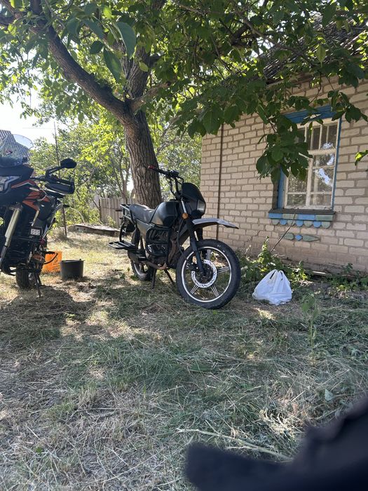 Продам шенерей интрудер 200