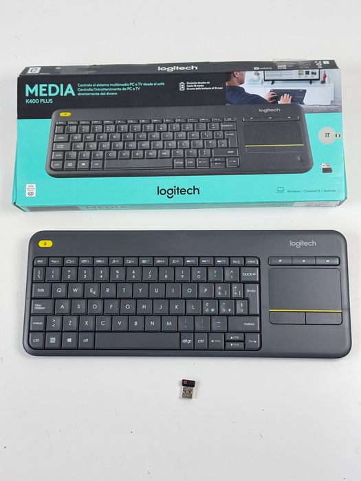 Бездротова компактна клавіатура з тачпадом Logitech K400 Plus Wireless Touch Black Italiano (мембранні клавіши, USB-приймач, італійська розкладка)
