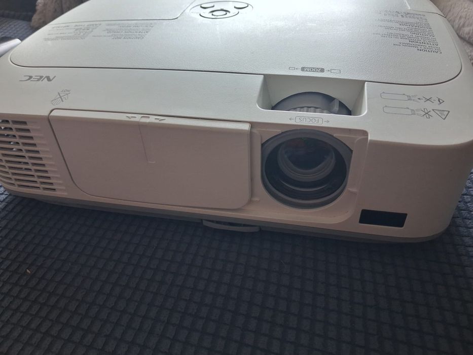 Projetor NEC M271X