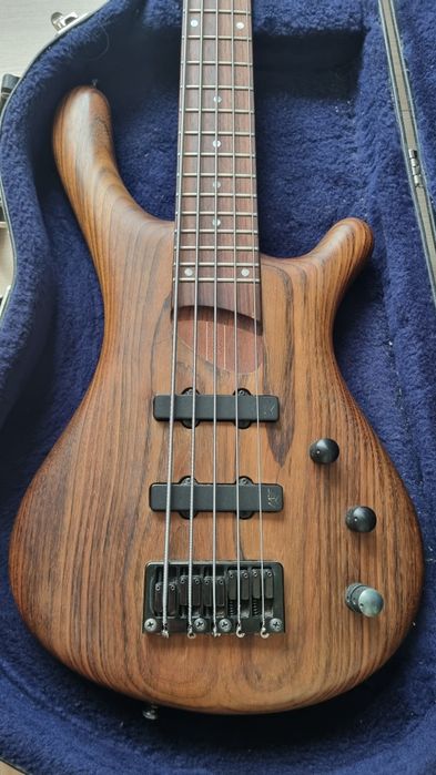 Gitara basowa Mayones BE5