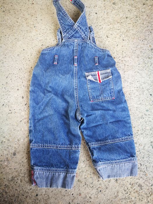 Spodnie jeansowe ogrodniczki