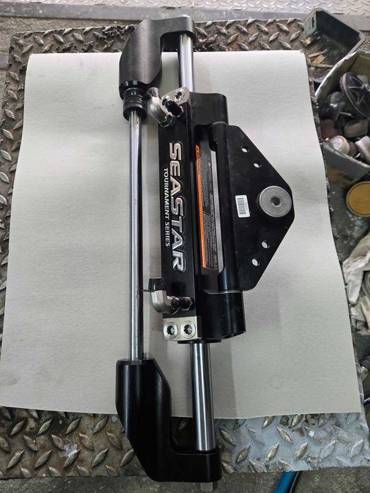 ster hydrauliczny do łodzi SeaStar HC6845 13,8Mpa