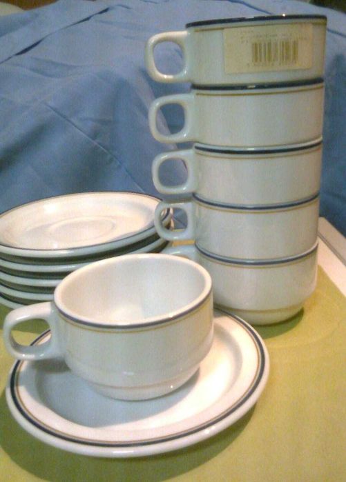 Conjunto de 12 Chávenas e pires novos Costa Verde