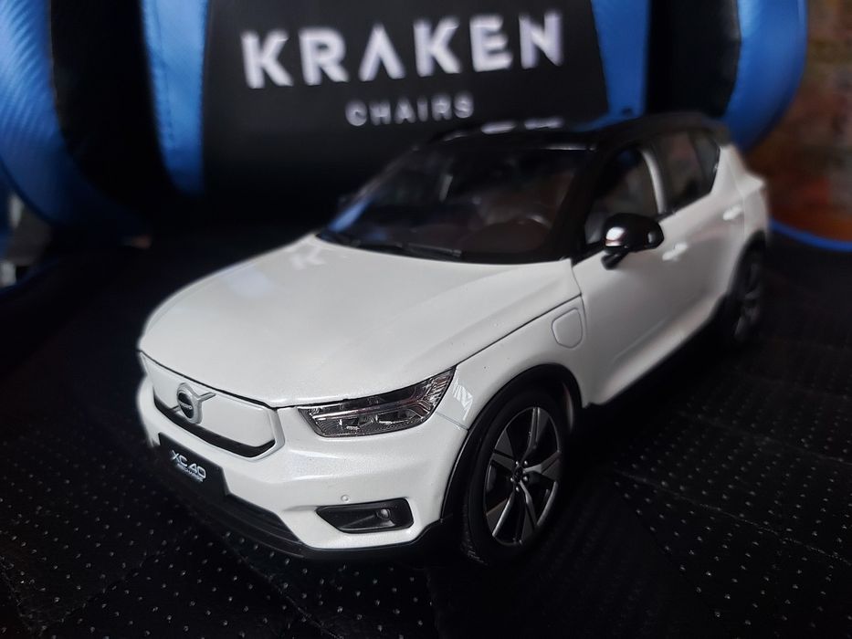 Nowe volvo XC 40 recharge 1:18