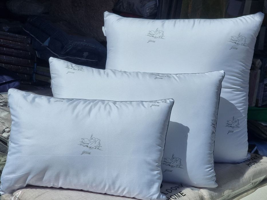 М'якенька подушка (штучний лебединий пух) Viluta.