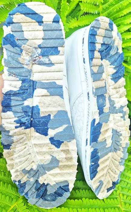 Жіночі шкіряні білі кросівки\перфорація\літо\р.39