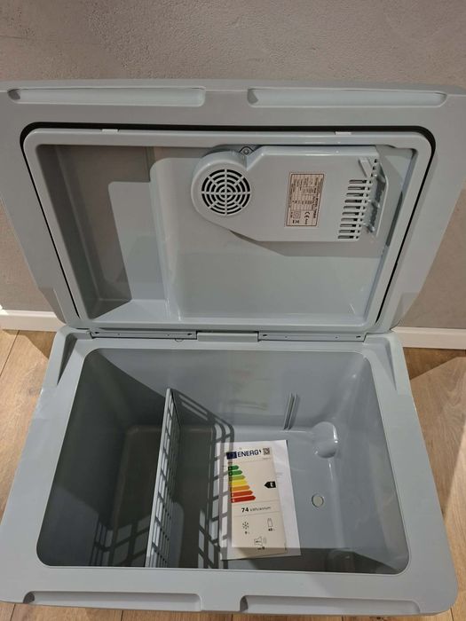 Lodowka turystyczna z kolkami 40l 230v I 12v