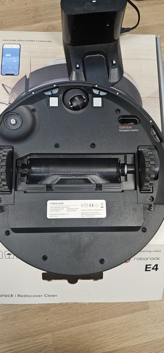 Пилосос робот Xiaomi roborock E4 з вологим прибиранням
