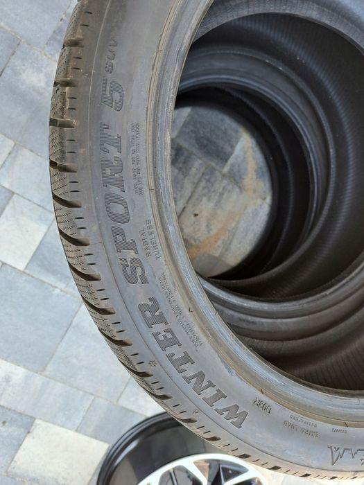 4x opony zimowe  235/45R20 Dunlop Winter Sport 5 suv  (A76)