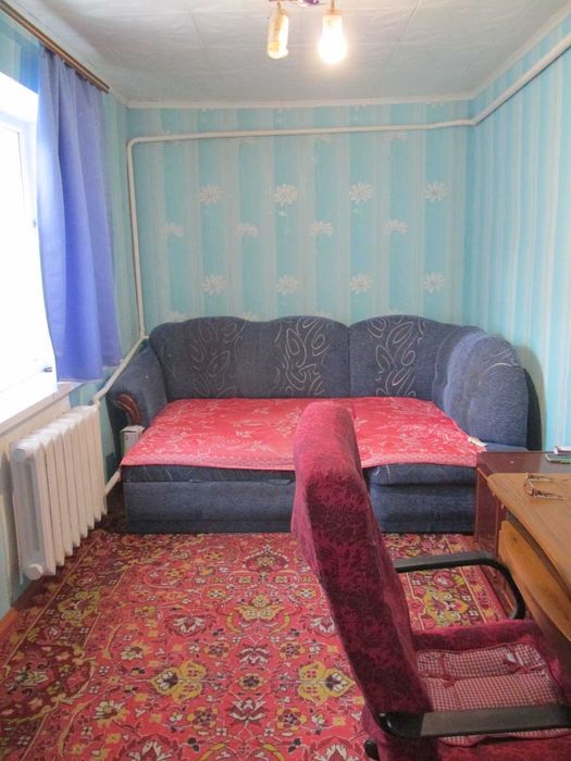 Продам  будинок по вул. В.Скринника (р-н пл.Покровської) або обміняю на 1-2 кімнатну квартиру