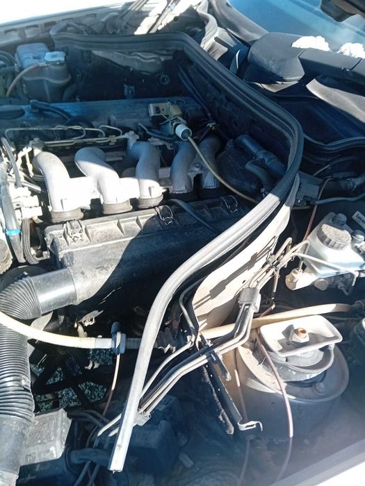 Mercedes E250 W124 (peças)