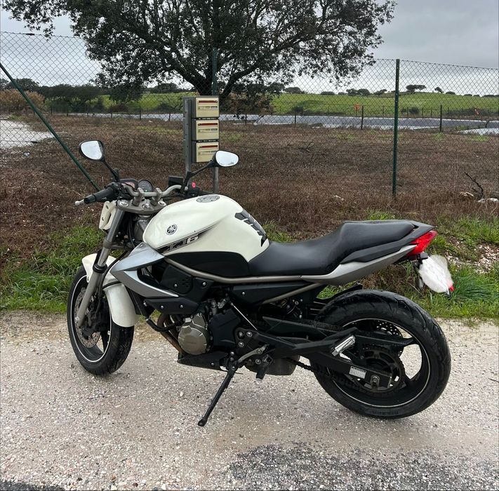 Vendo Yamaha XJ6