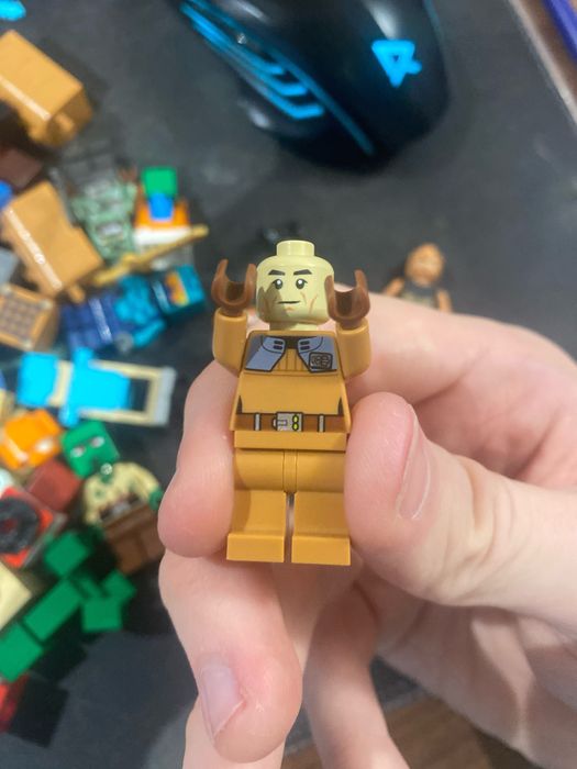 Продам фигурку lego star wars