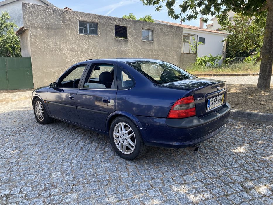 Opel Vectra — fotografia 2