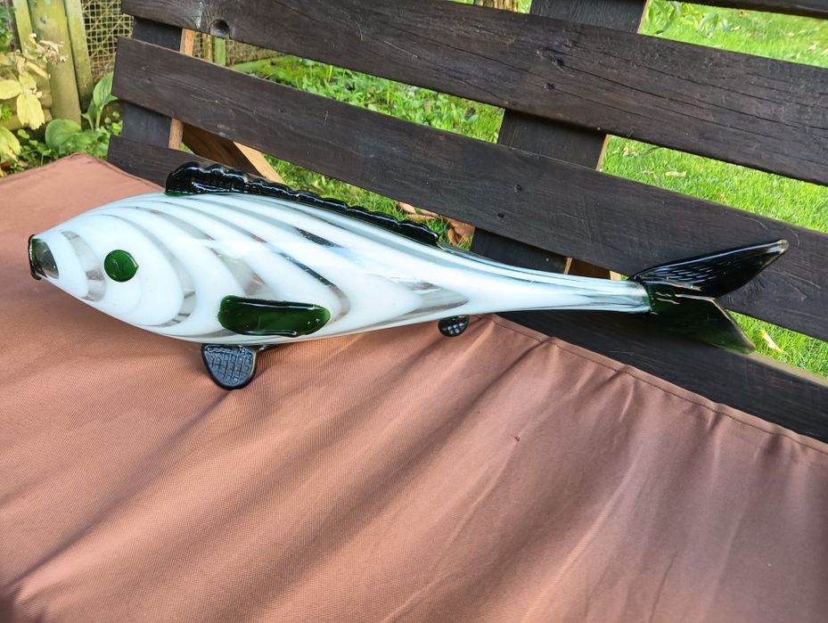 Szkłana ryba z czasów PRL-u