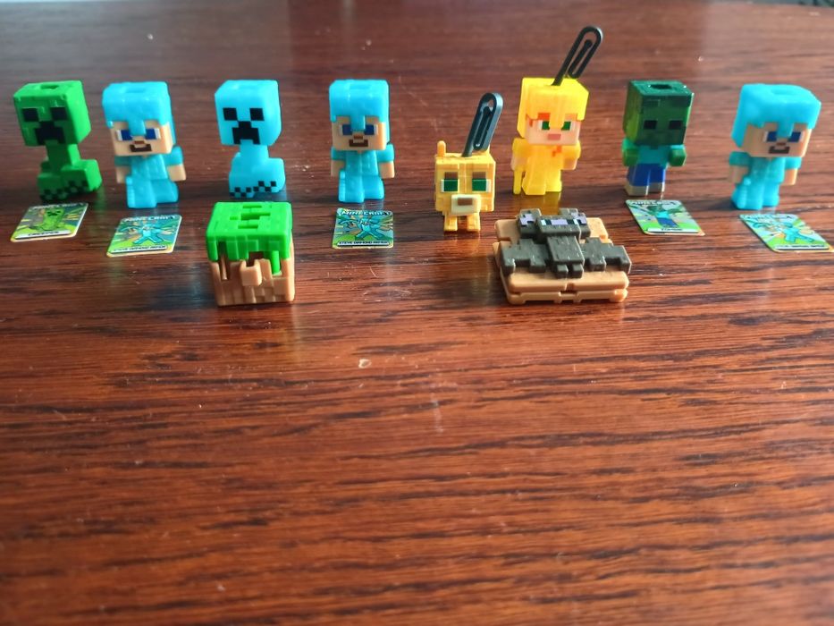 Figurka z Kinder Joy Minecraft