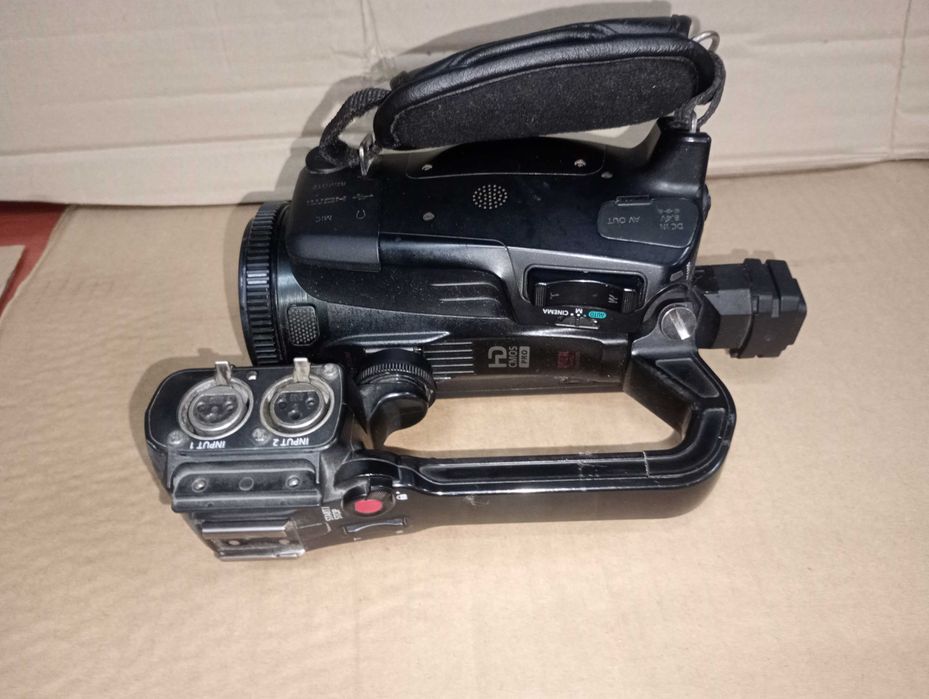 Відеокамера Canon XA-25