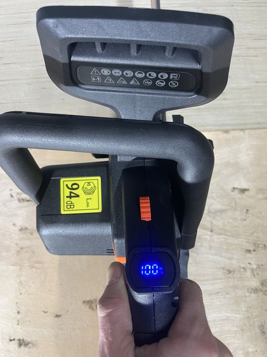 Акумуляторна ланцюгова пила STROMO AAS-44 шина 30см/ акб 4А/г/ЗП/Олива