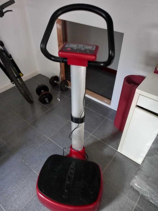 Vibrating Platform446401613555968001