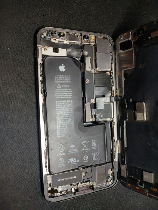 iPhone XS під відновлення, на запчастини