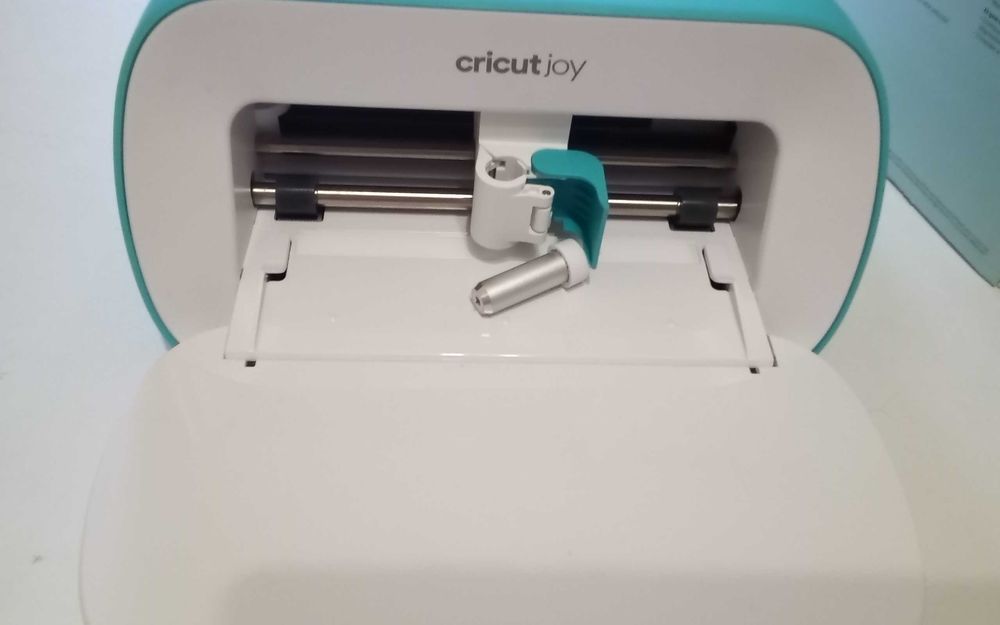 Плоттер Cricut Joy