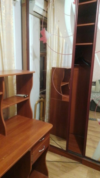 здається кімната без хазяїв,метро Вирлиця