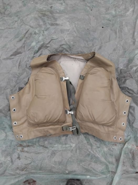 Kamizelka ratunkowa kapok wojskowy